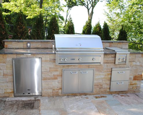 Grills & Fire Features
